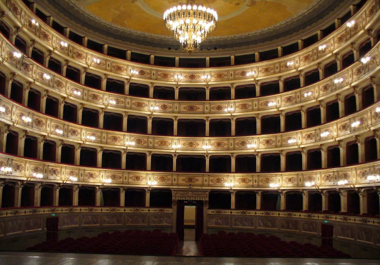 Appartamento A Palazzo Vinci Fermo Exterior foto