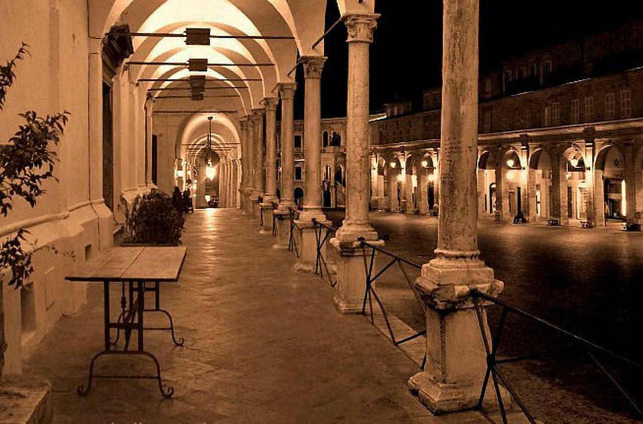Appartamento A Palazzo Vinci Fermo Exterior foto